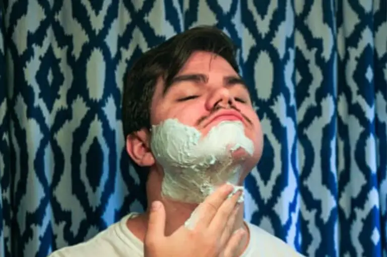 What is Shaving Powder? A Detailed Guide on Using it and Pros & Cons