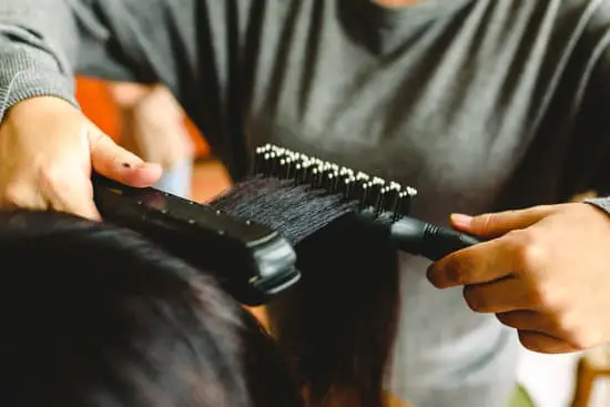why men straighten their hair