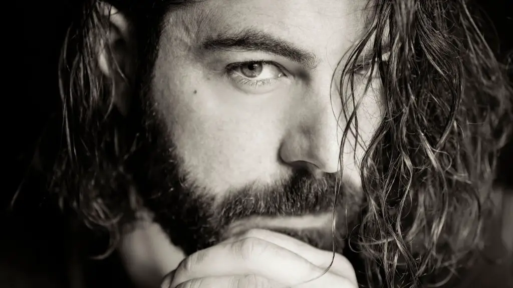 How To Use Onion For Beard Growth? Best Grooming Tips 2021